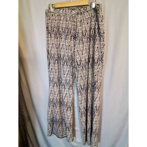 Love Ryan navy and white print pants,  plus sized . - Picture 1 of 6